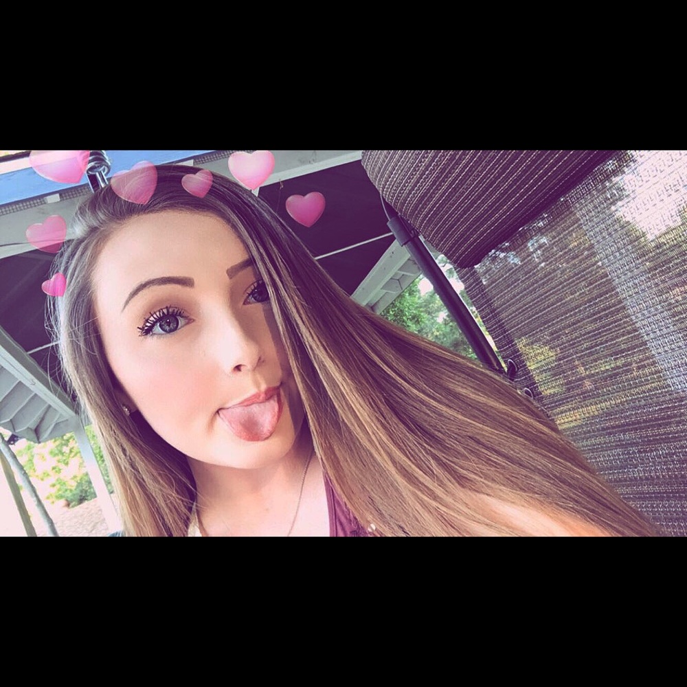 Meet your Posher, Lorynn